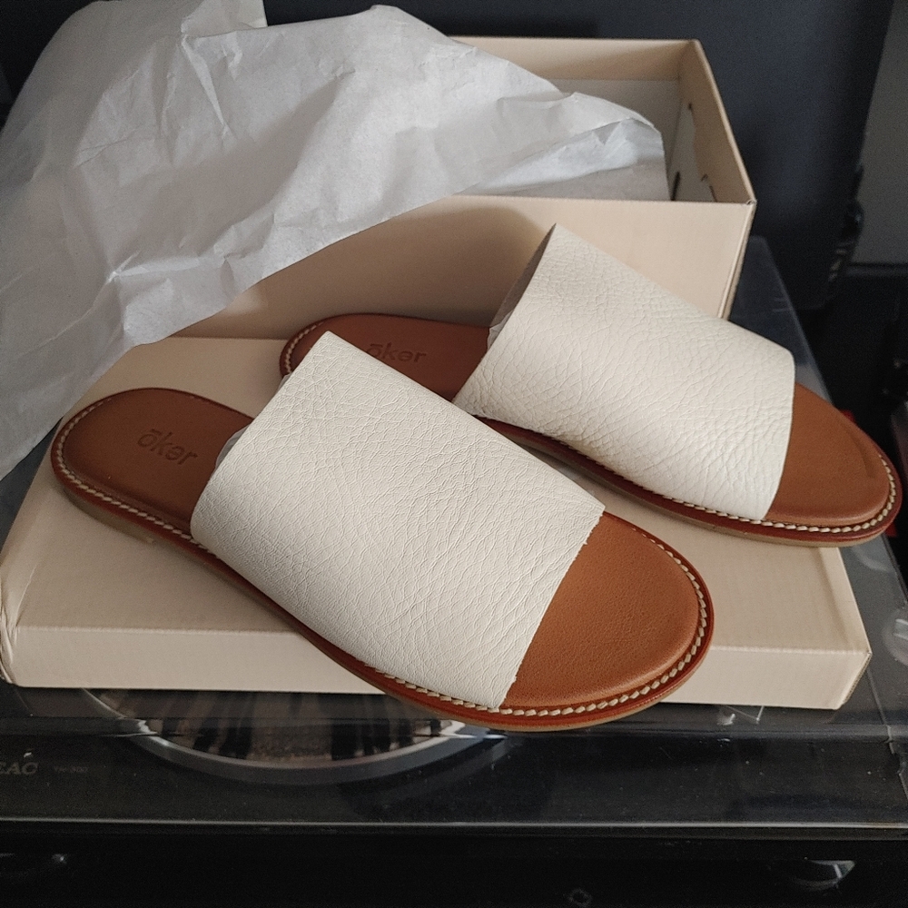 Oker Cream Slide sandals